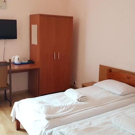Hotel Haga Czestochowa Ngoại thất bức ảnh