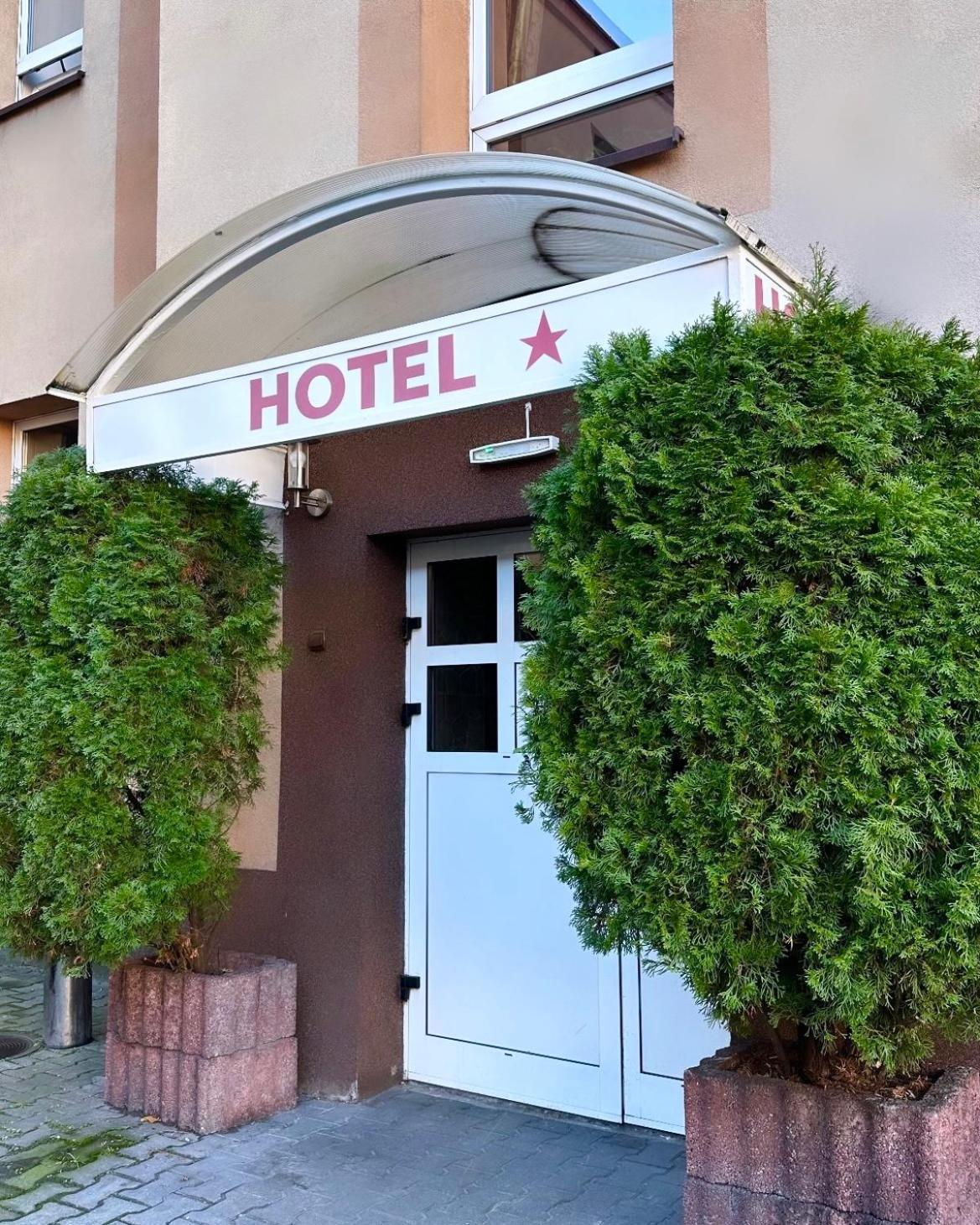Hotel Haga Czestochowa Ngoại thất bức ảnh
