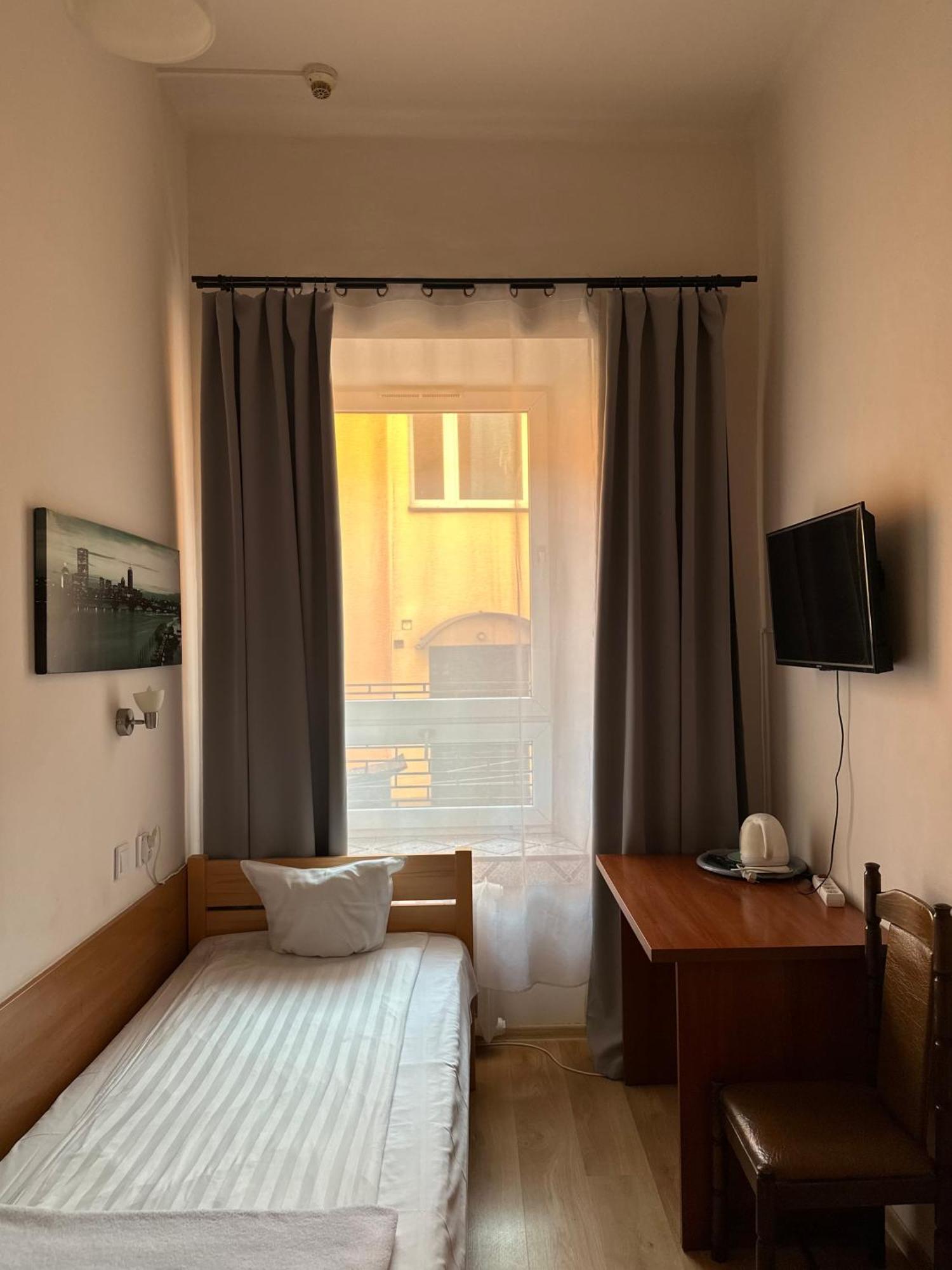 Hotel Haga Czestochowa Ngoại thất bức ảnh