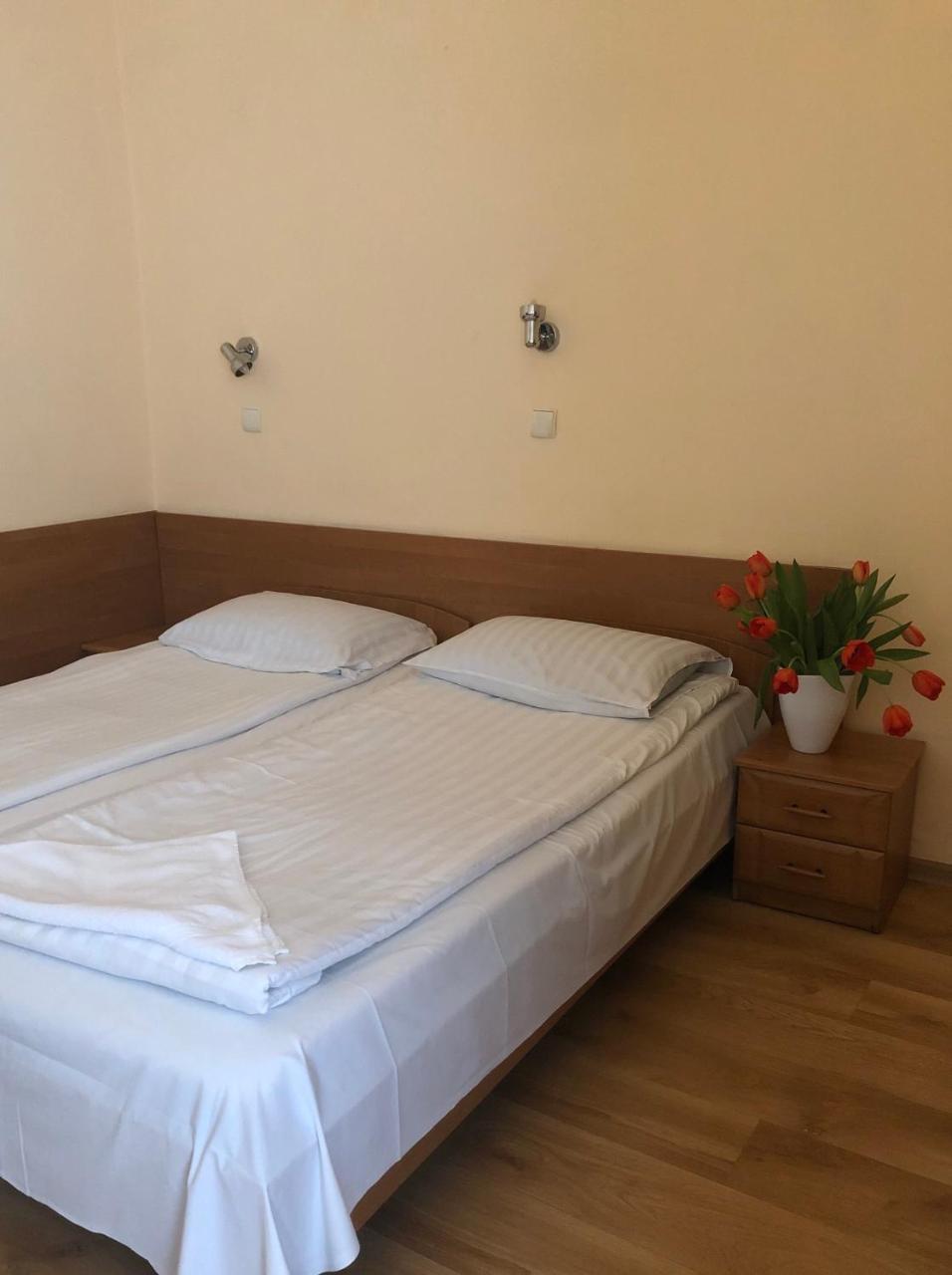 Hotel Haga Czestochowa Ngoại thất bức ảnh
